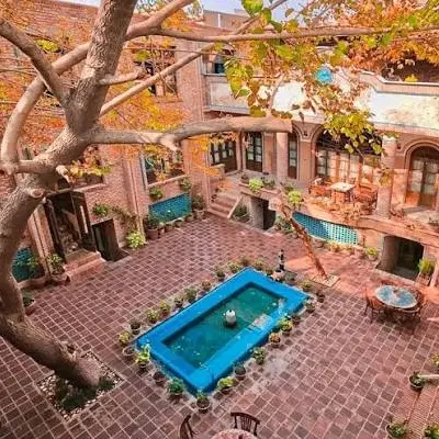 خانه ویلایی درمانگاه