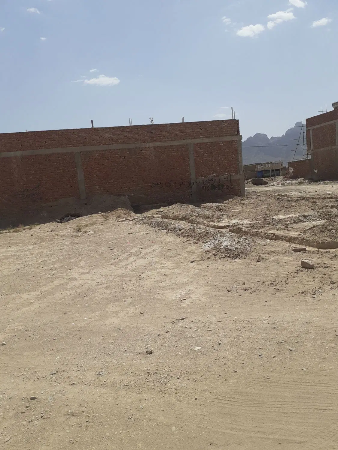 زمین ۲۲۰مترسرباز