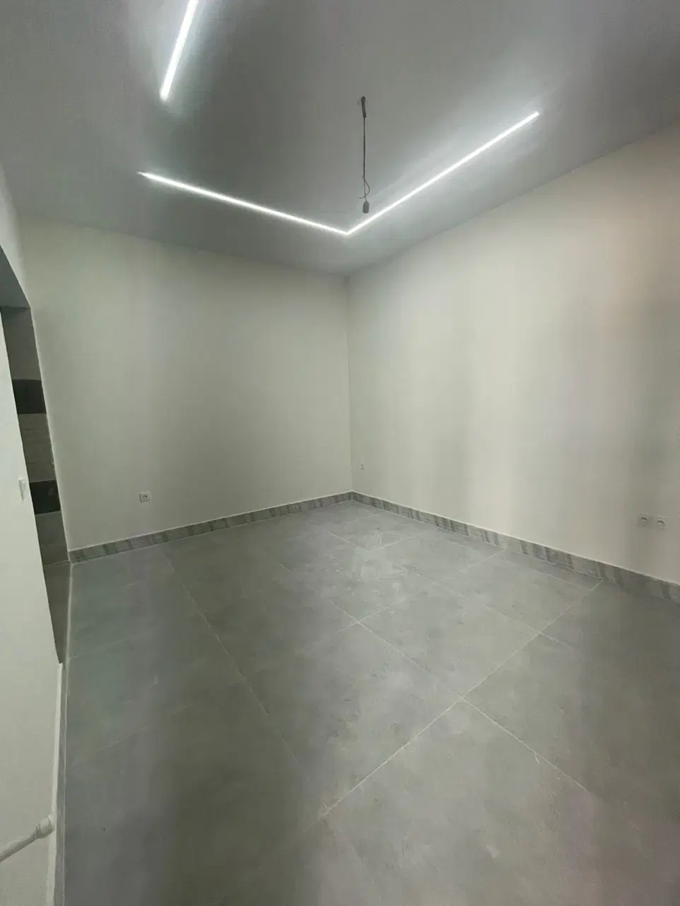 ۳۵۰متر باغچه ویلا شیک و جذاب سندتکبرگ