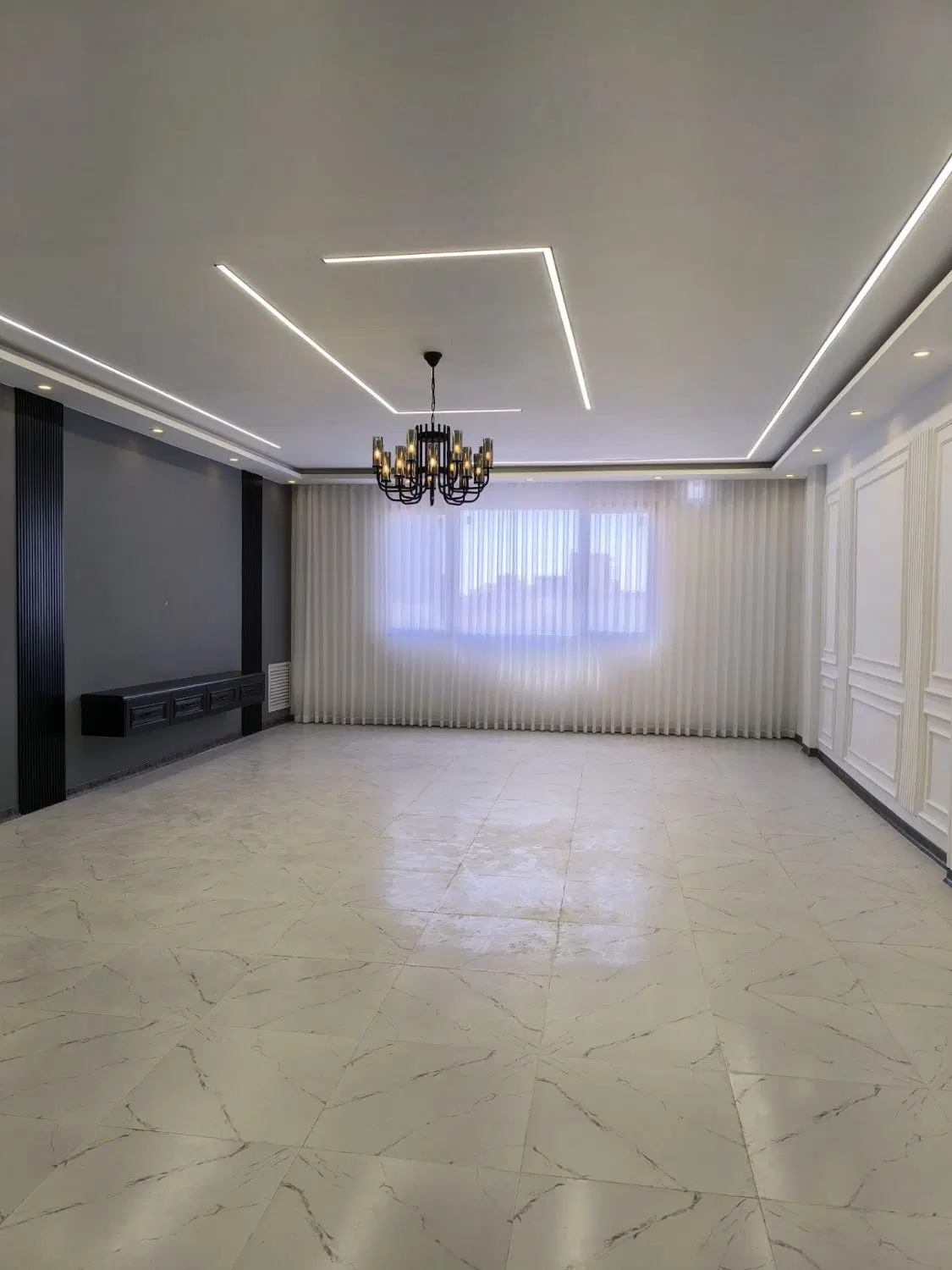 یک واحد آپارتمان تاپ لوکیشن