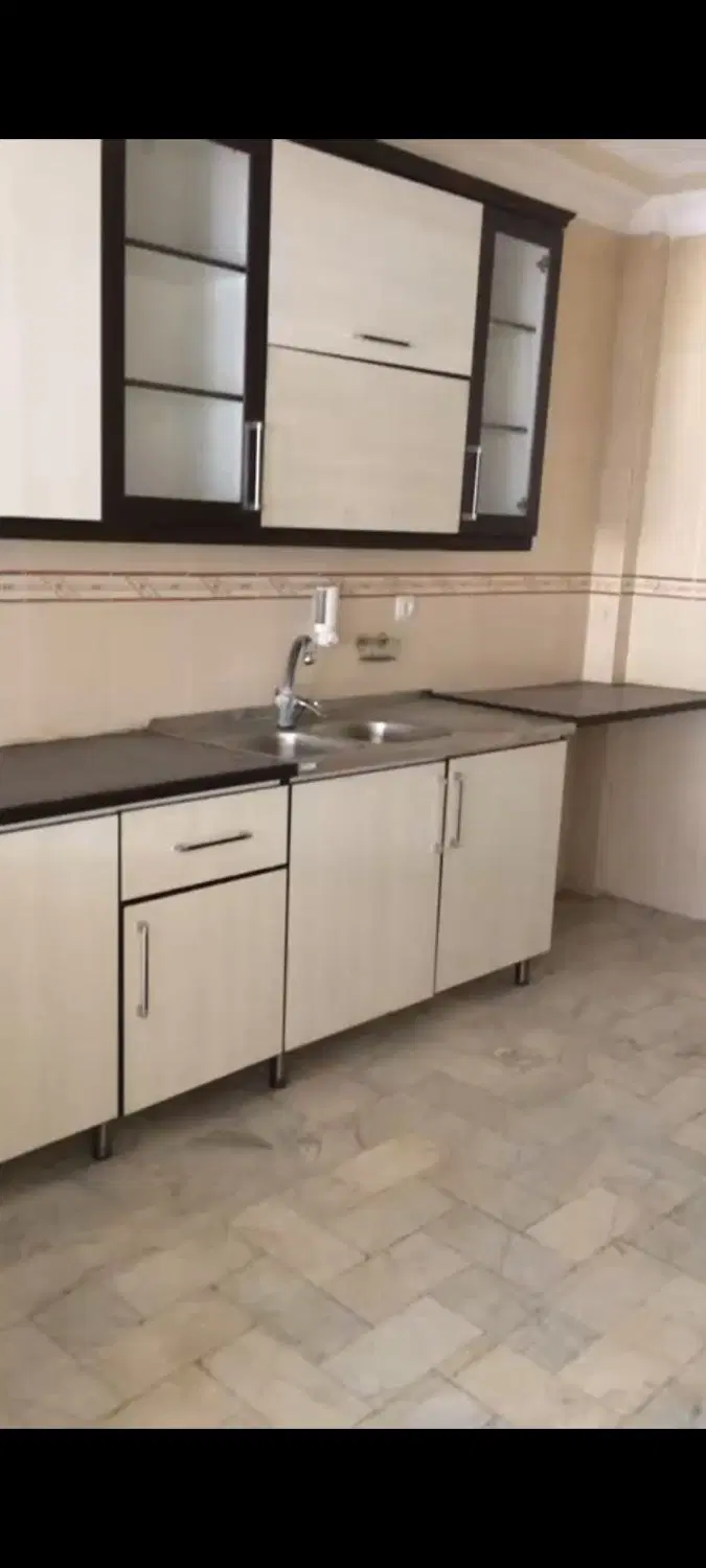 فروش واحد مسکونی خیابان پارک میدان بابک ۱۰۶ متر