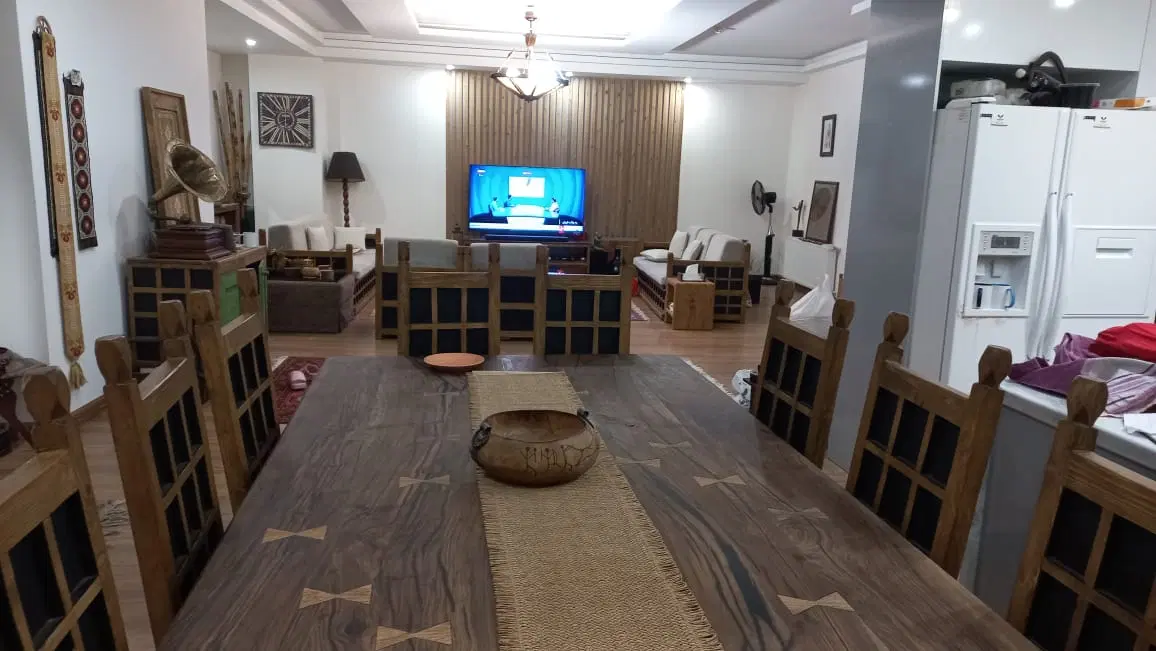 خانه دارم همخانه خانم میخام