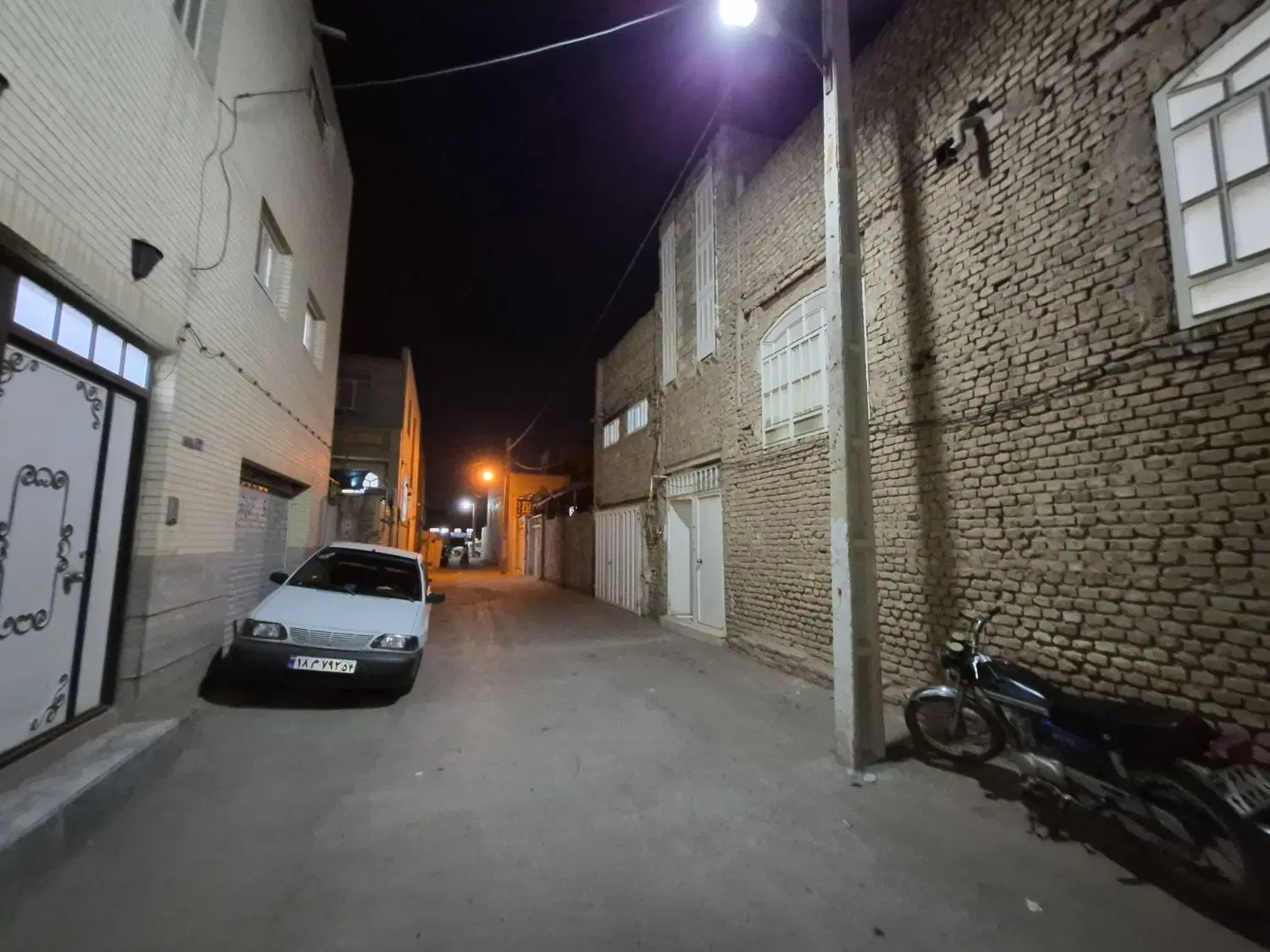زمین مرکز شهر،میدان همافر،۶دانگ