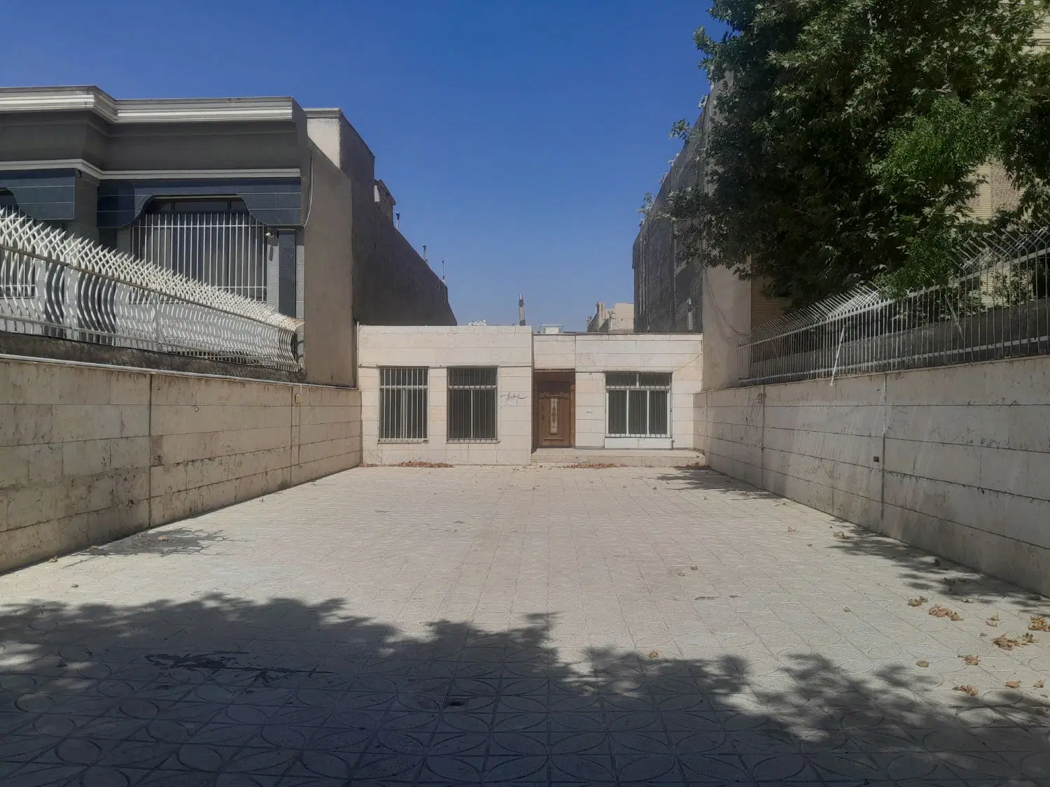 ۱۱۷متر ویلایی دربست*صدف*مناسب سکونت و سرمایه گذاری