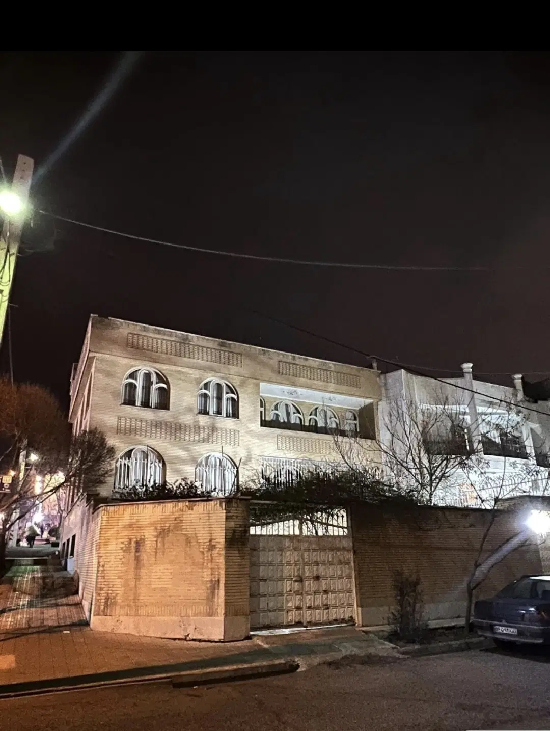 ملک۳برمستغلات 650متربنافرحزادخیابان ایثارگران