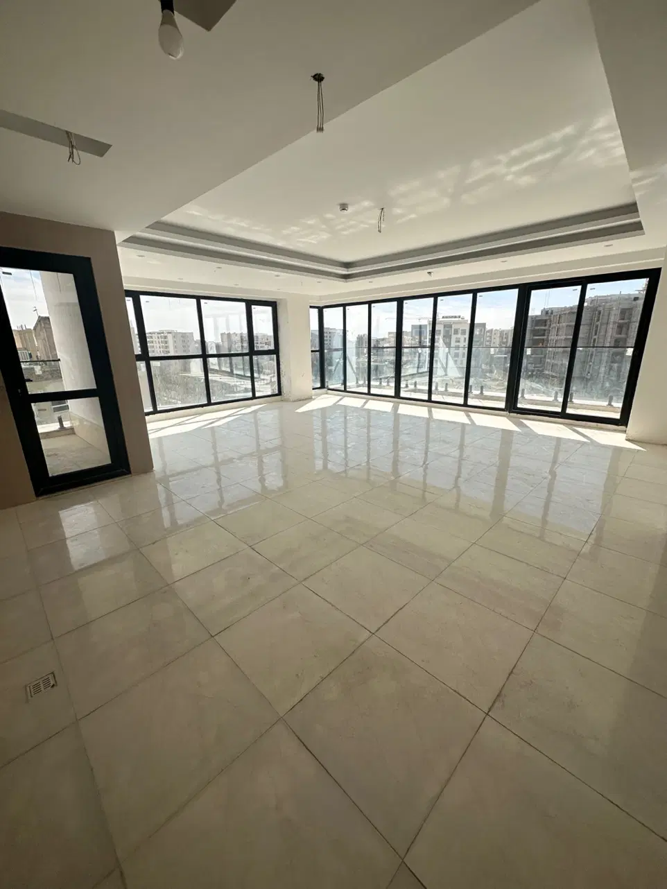 آپارتمان ۱۲۵ متر دو خواب کوی زنبق