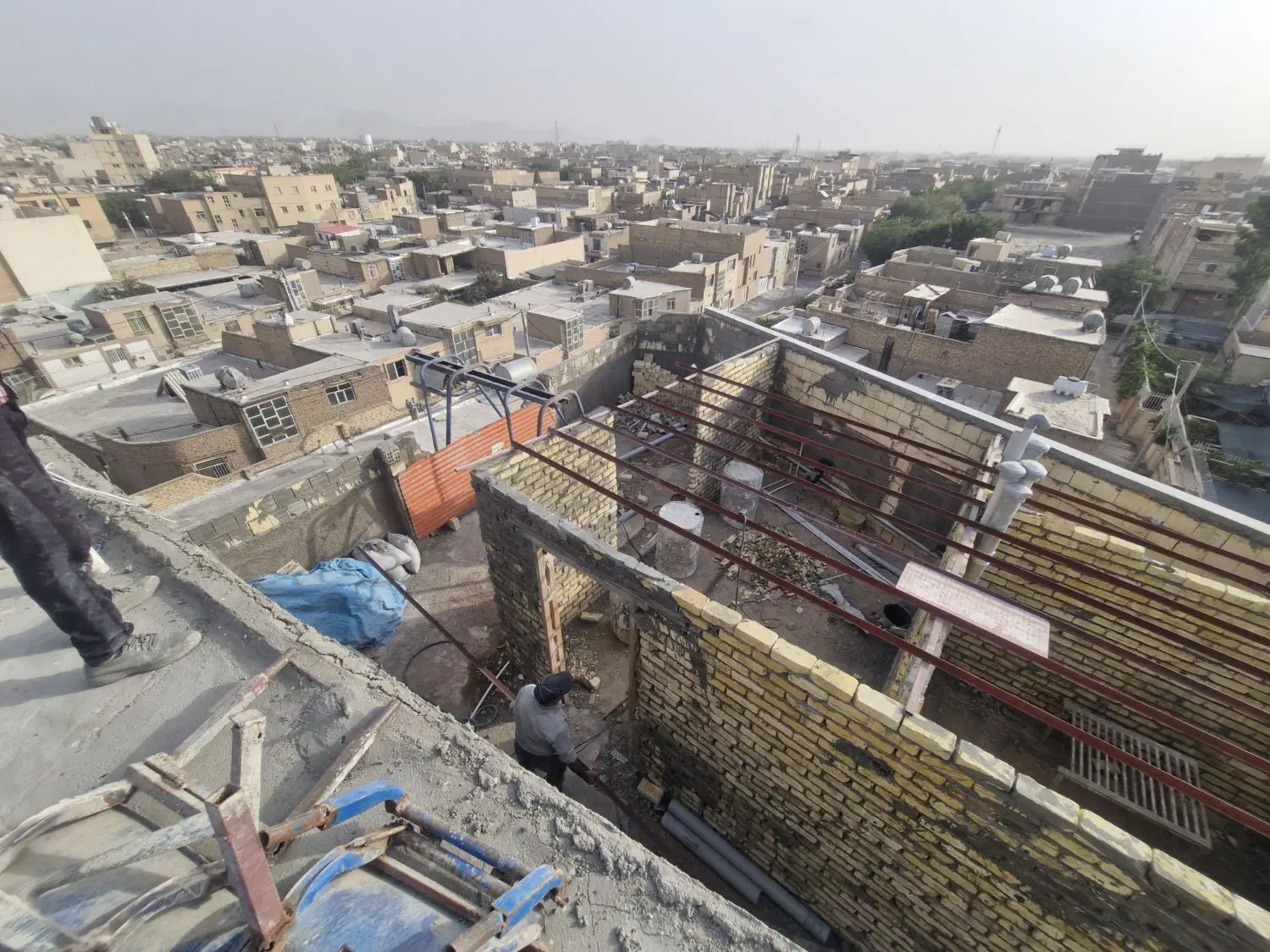 معاوضه ۴ طبقه منزل مسکونی صفر با زمین