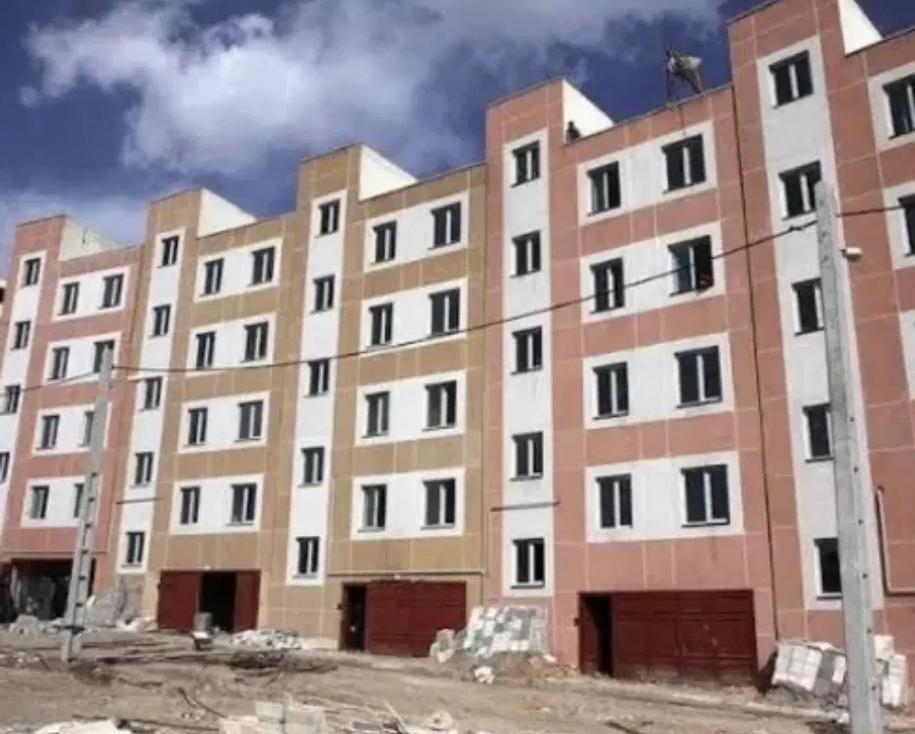 مسکن ملی ثمین ۳ نبش ۱۰ و ۸ متری اوایل۹۷۰ میلیون