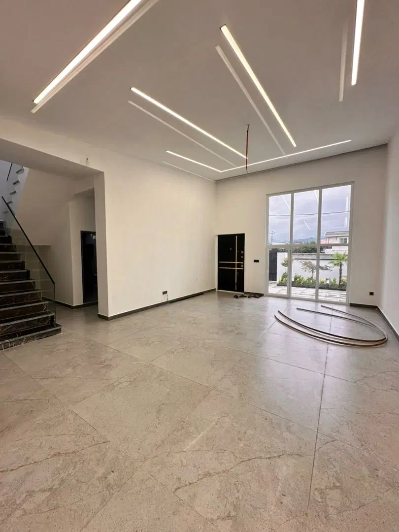 ویلانیم پیلوت ۲۱۰متری باسندمحدوده الیمالات
