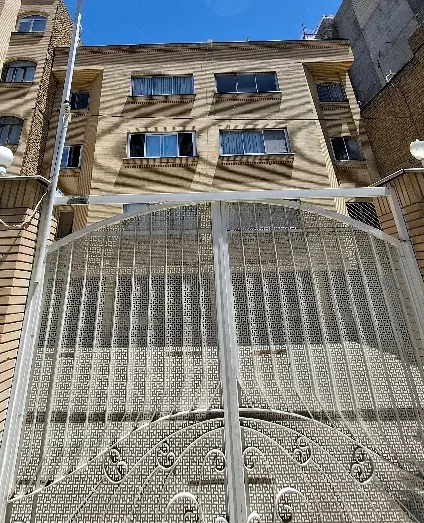 حاشیه صارمی _ 80 متری _ 2 خواب