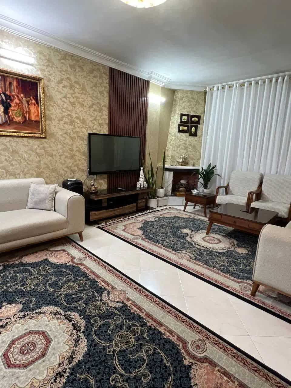 لادن ۹۰متر حاشیه لادن
