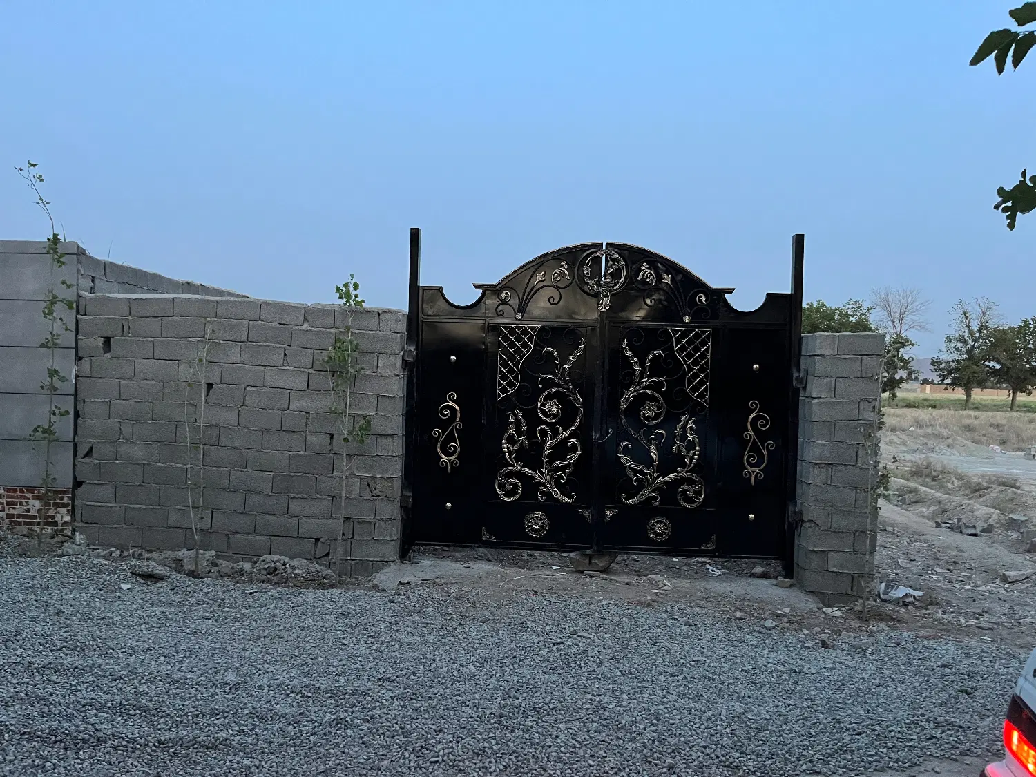 زمین کوچه باغ