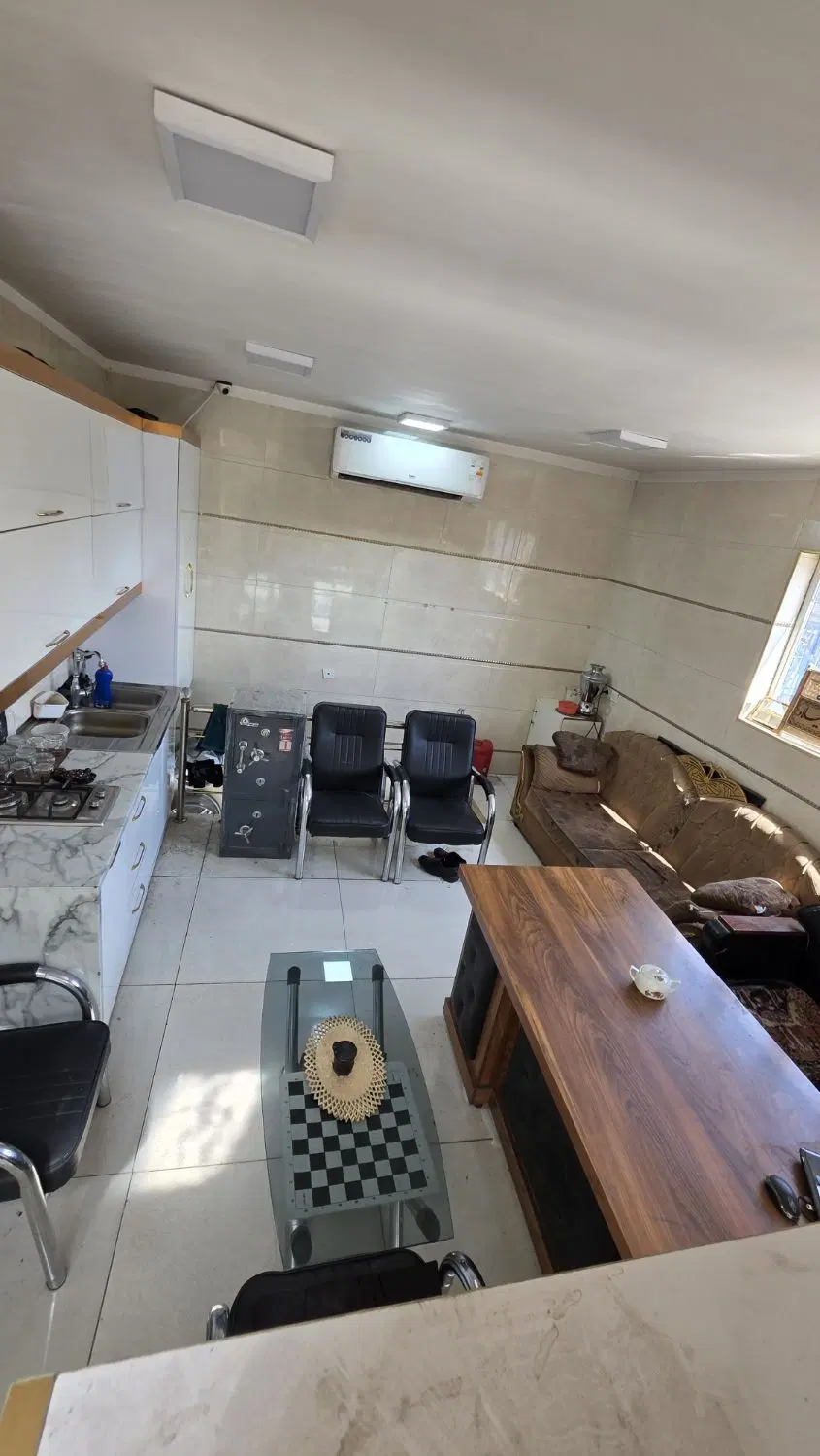 مغازه فروشی دونبش برخیابان در سردرود