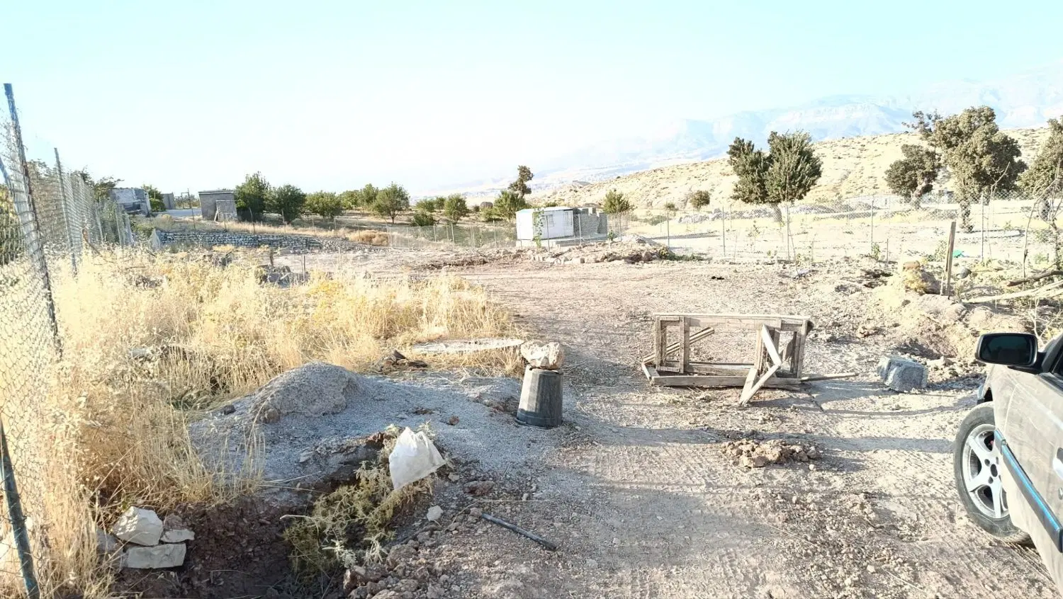 زمین فروشی