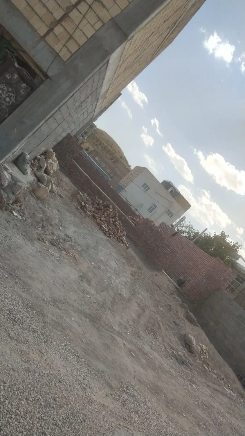 زمین مسکونی نیمه کاره ویلایی در طالبخان سند دار