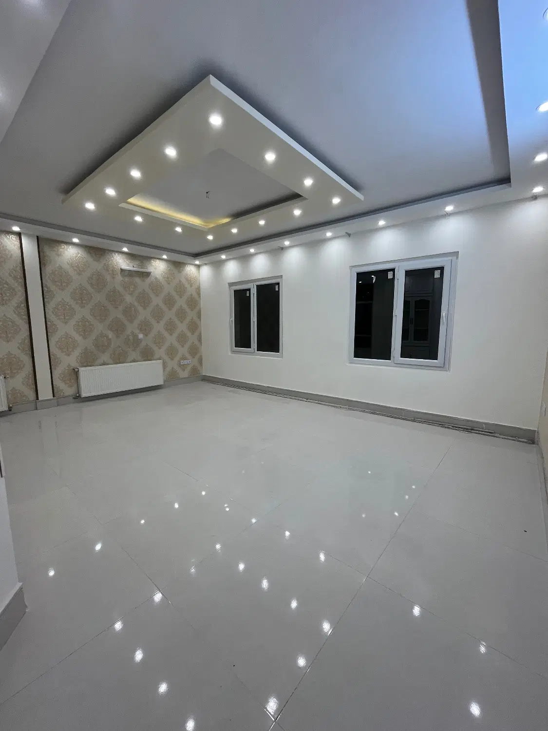105متری * طبقه دوم * پارکینگ اختصاصی * تخلیه