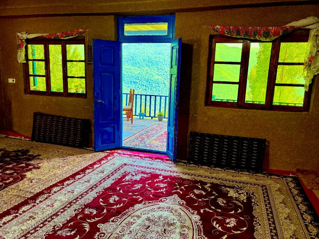 ویلا سنتی و لوکس نوک قله تو دل جنگل