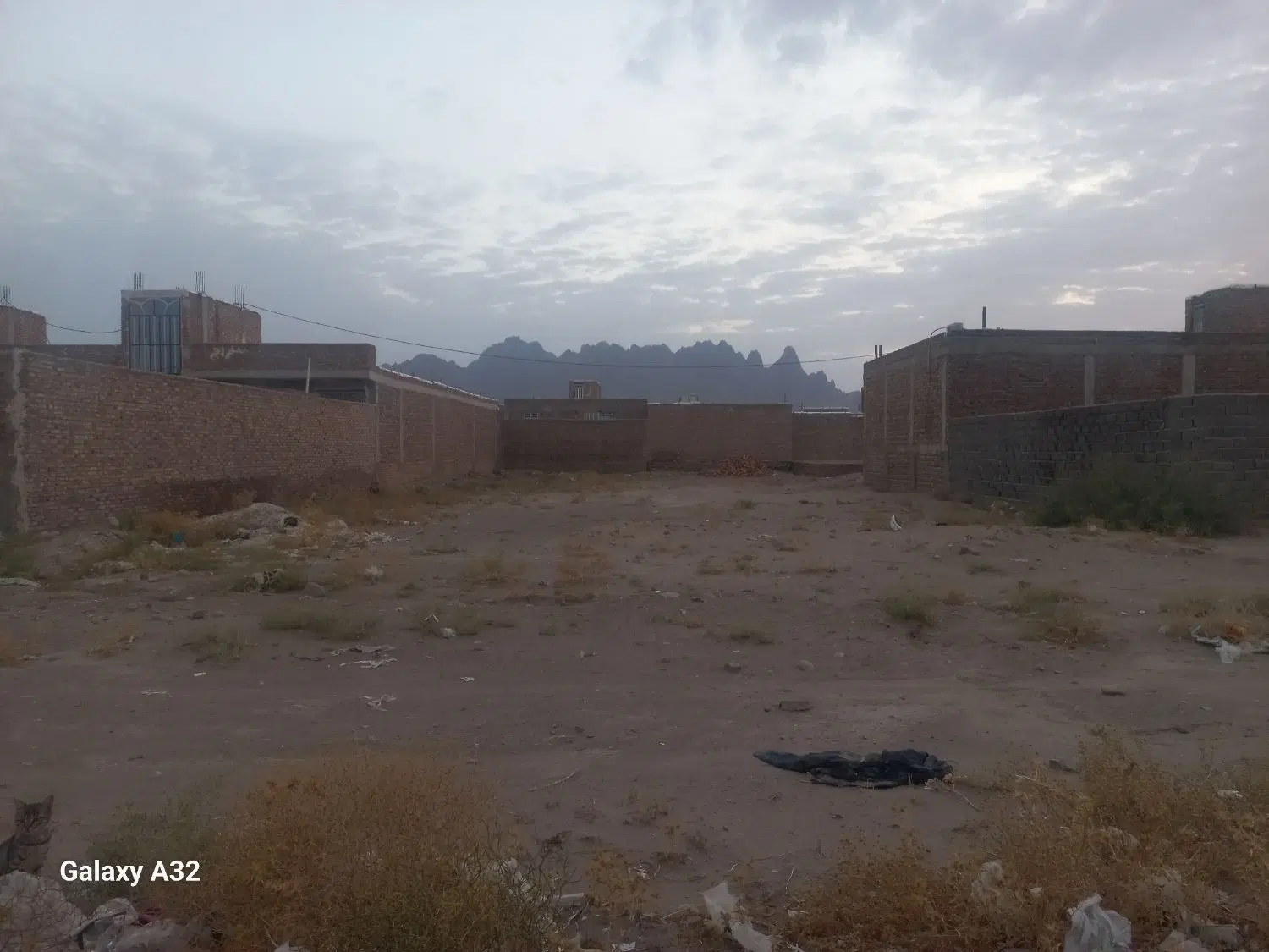 زمین در خاش