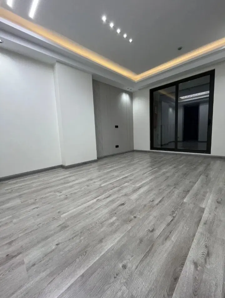 آپارتمان ۲۰۰ متری _ روف گاردن _ فول امکانات
