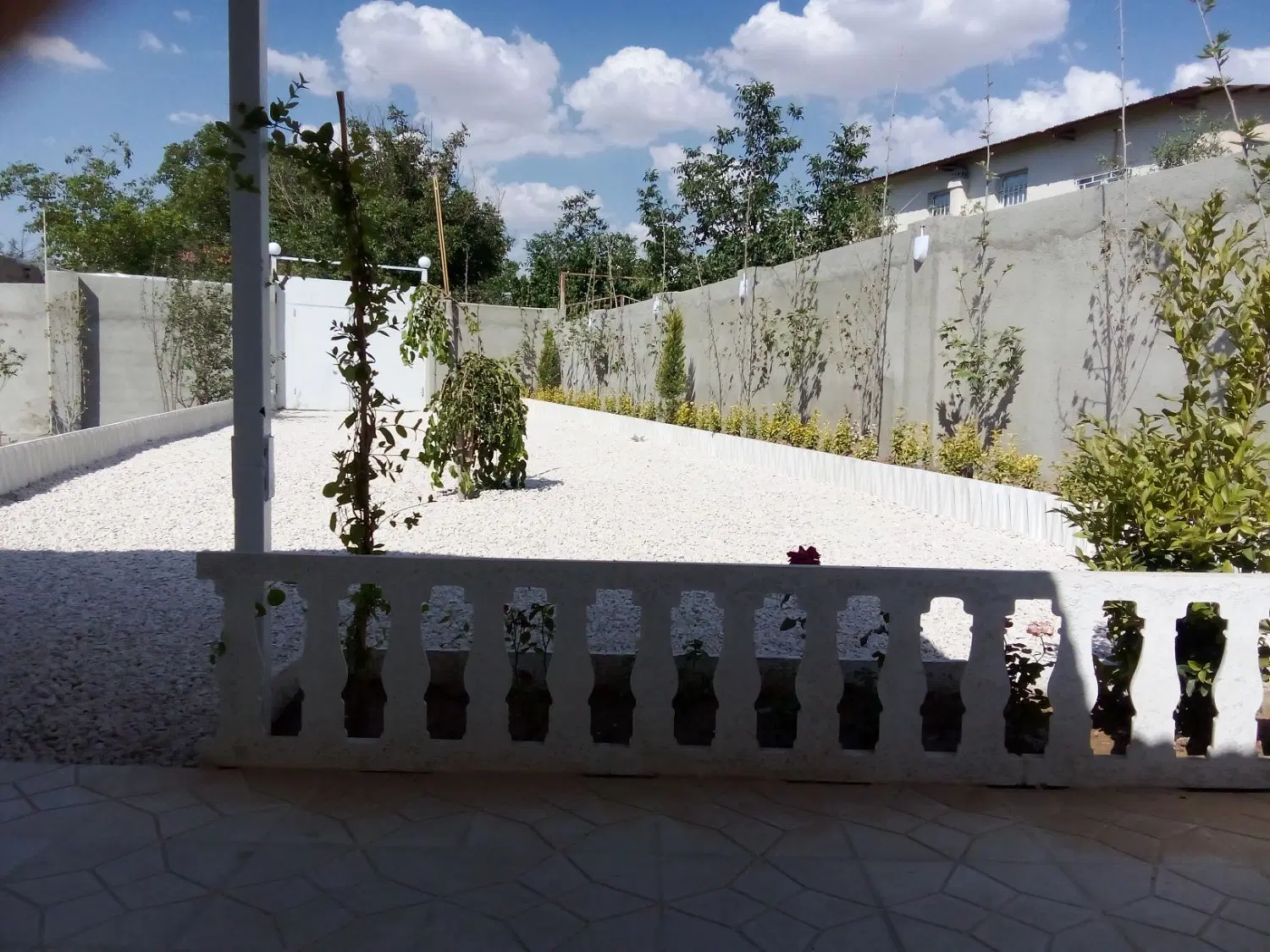 باغ روستایی آبشینه
