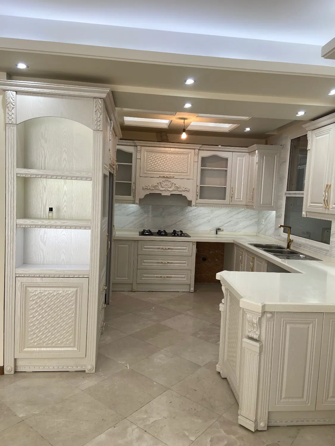 103و80 هر کدام با دو پارکینگ سندی،،طبقه اختصاصی