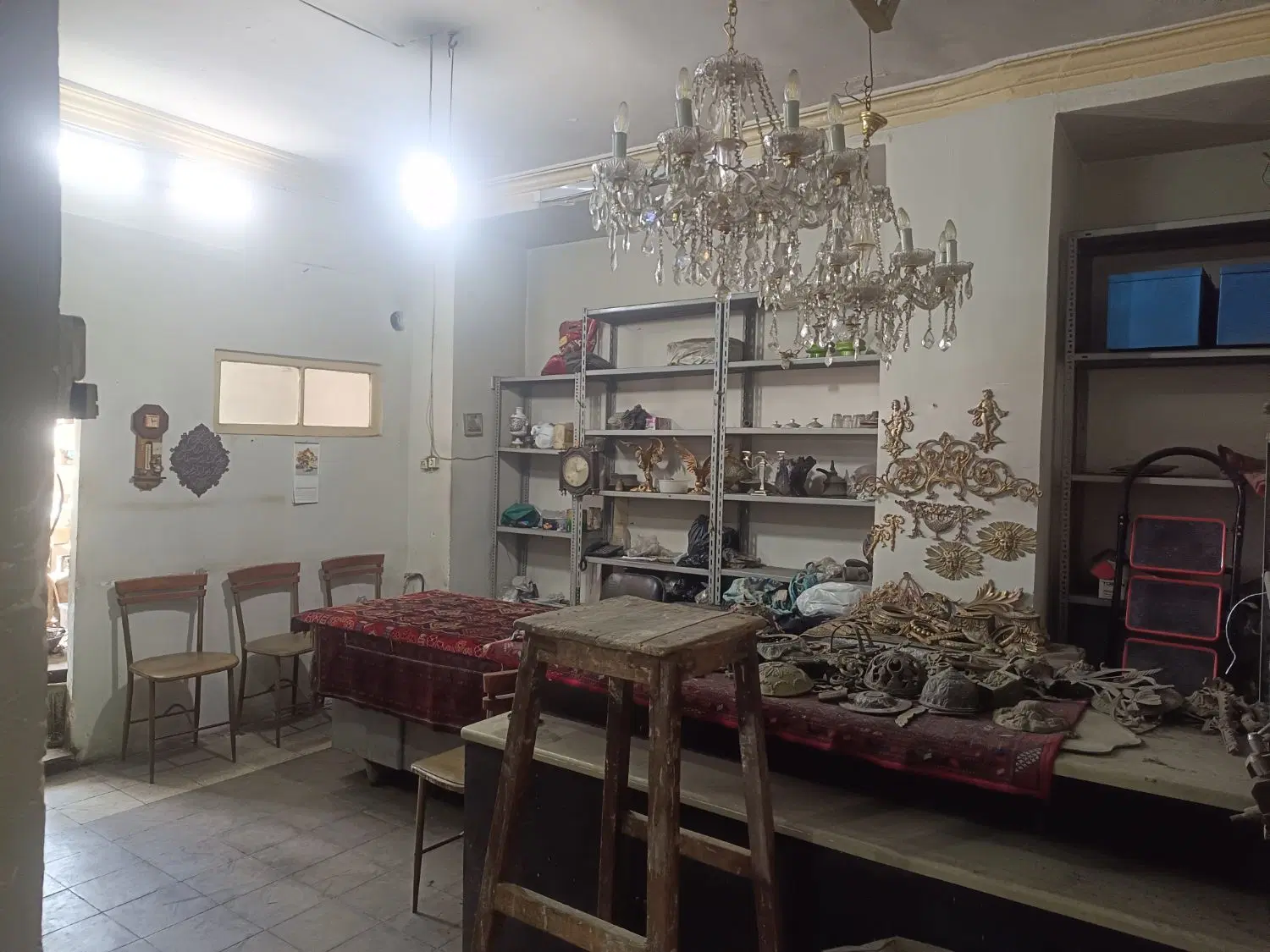 واحد کارگاهی فروشی سر سه راه منوچهری
