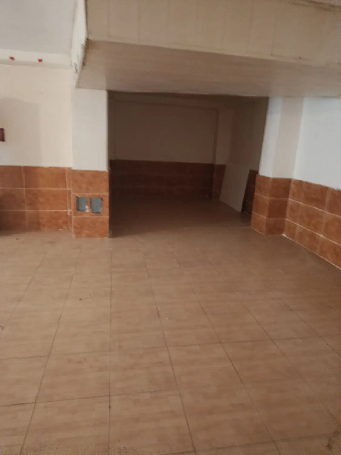 مناسب برای انباری و خیاطی و...