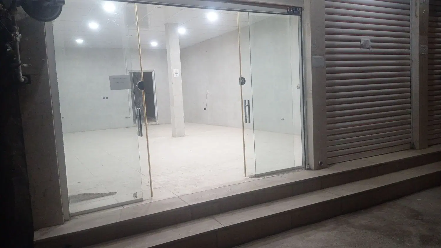 اجاره دو باب مغازه بلوار صادقی خ شهید مکی ابادی