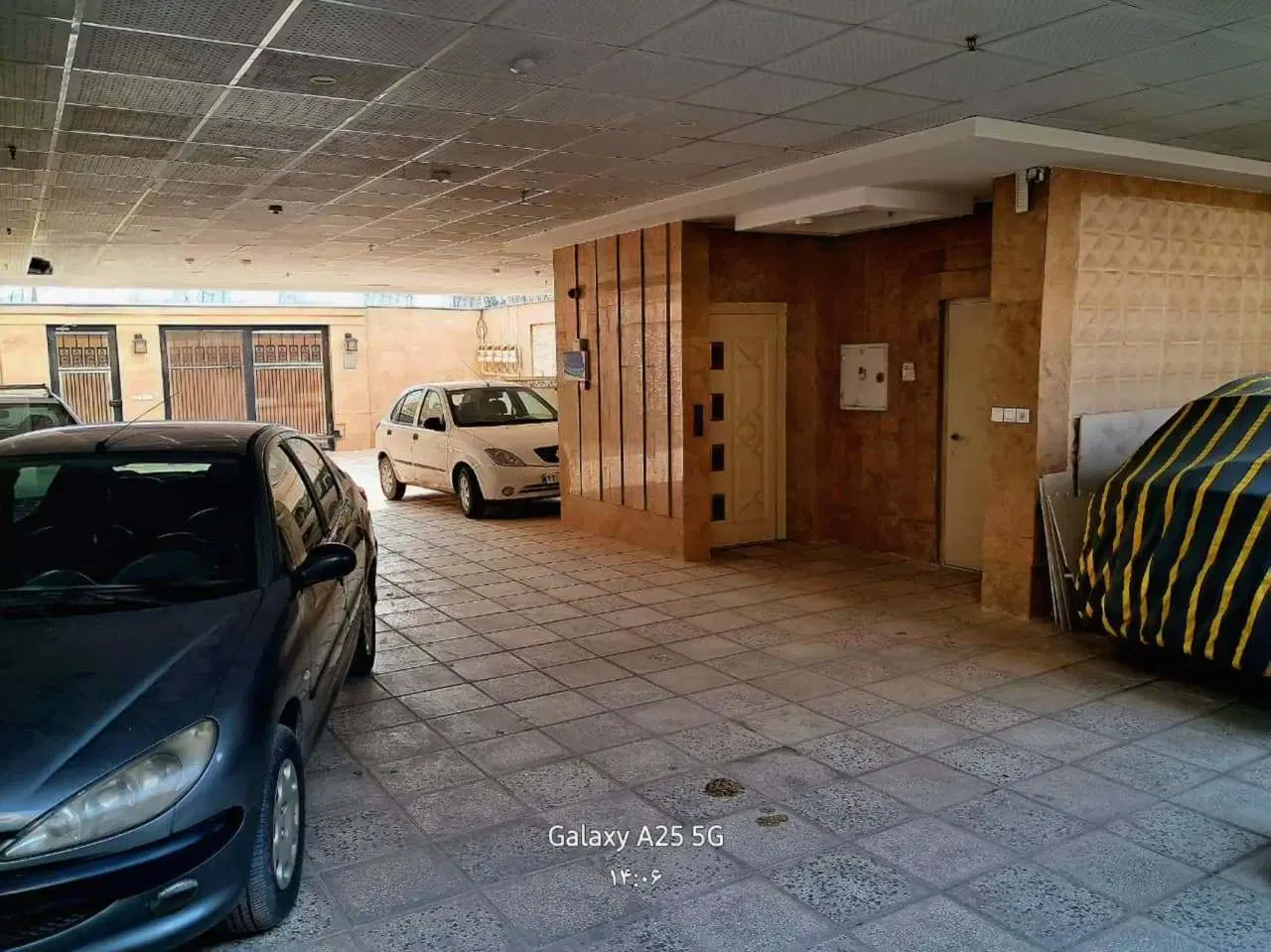 139متر3خواب،مستردارسند1403ط5نوساز(2م ت_سندوتخلیه)