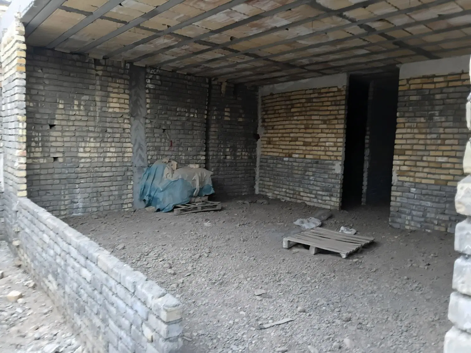 خونه سفتکاری ۱۰۰ متری راوند