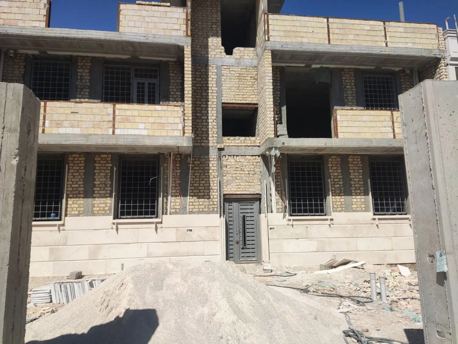 فروش مسکن ملی فاز۲ کنار بلوار ولایت
