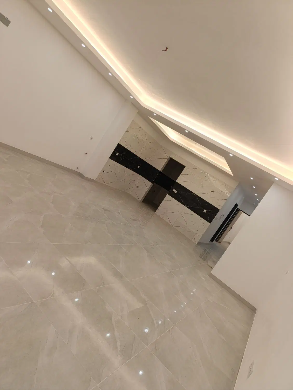 آپارتمان دوخوابه ۱۲۳ متری