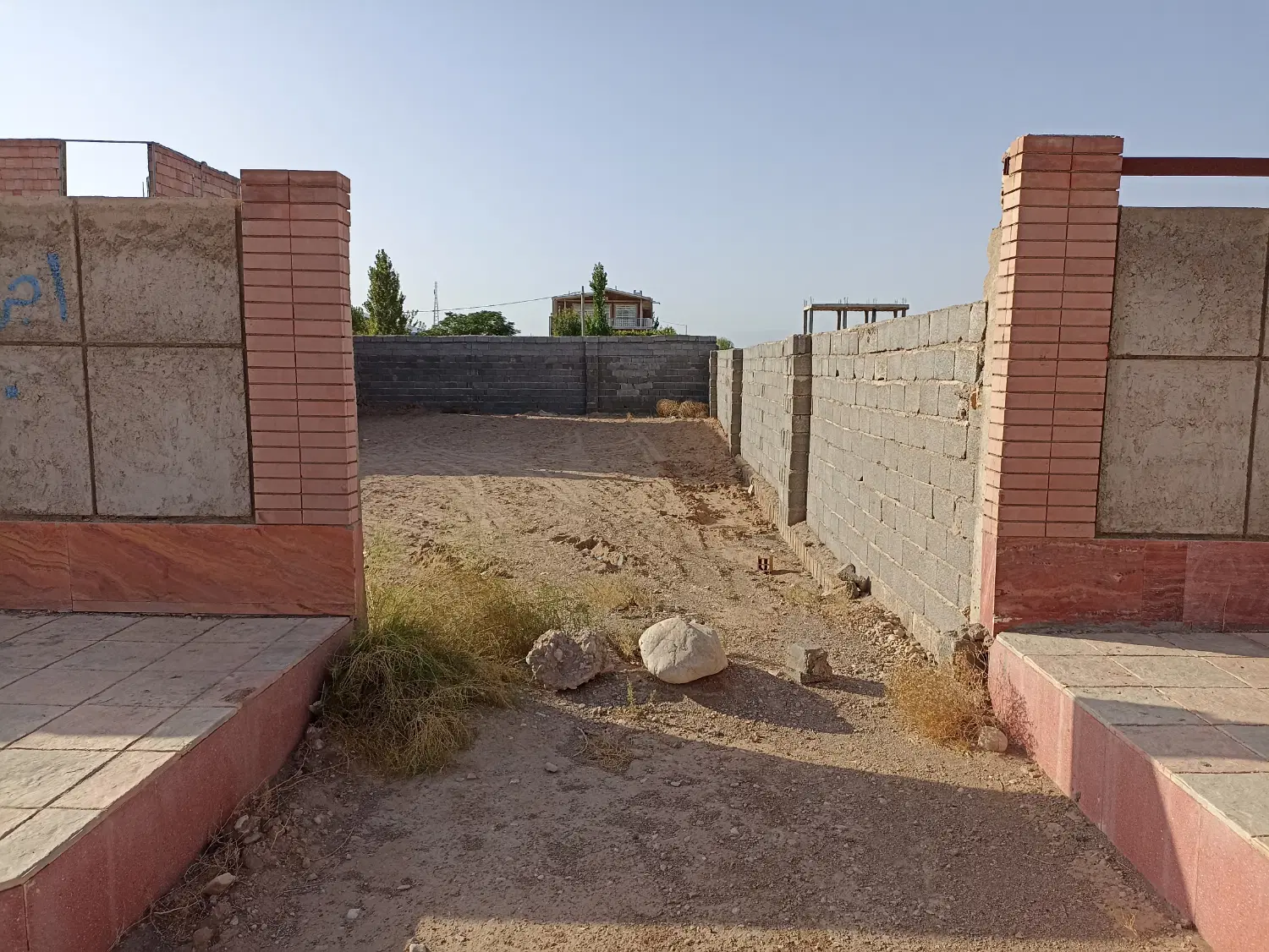 اجاره زمین محصور