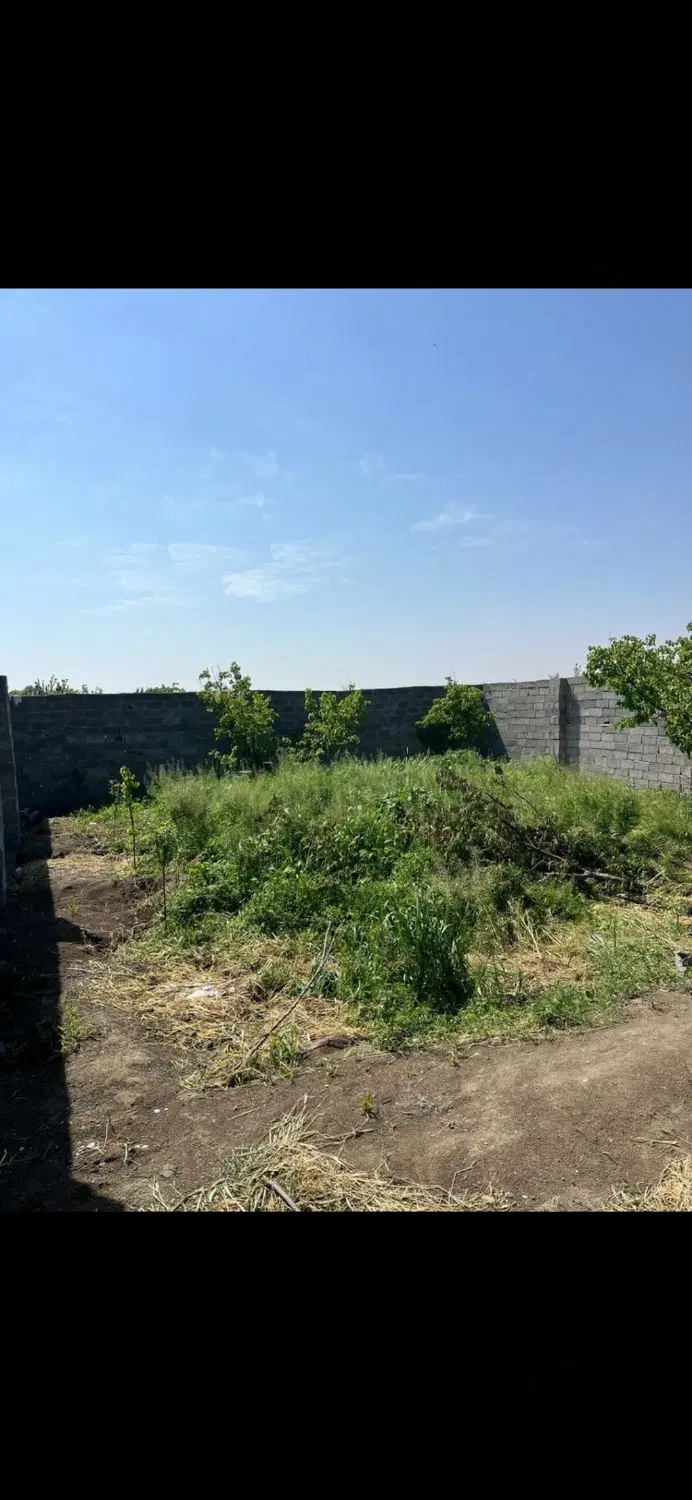 زمین چهار دیواری