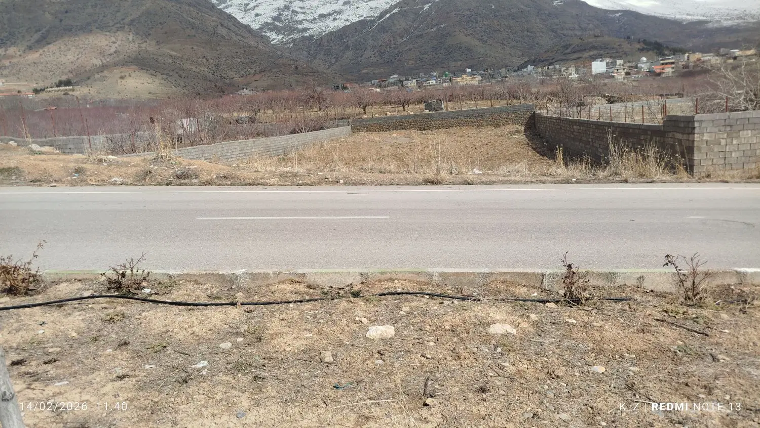زمین.لب جاده کمربندی سیسخت