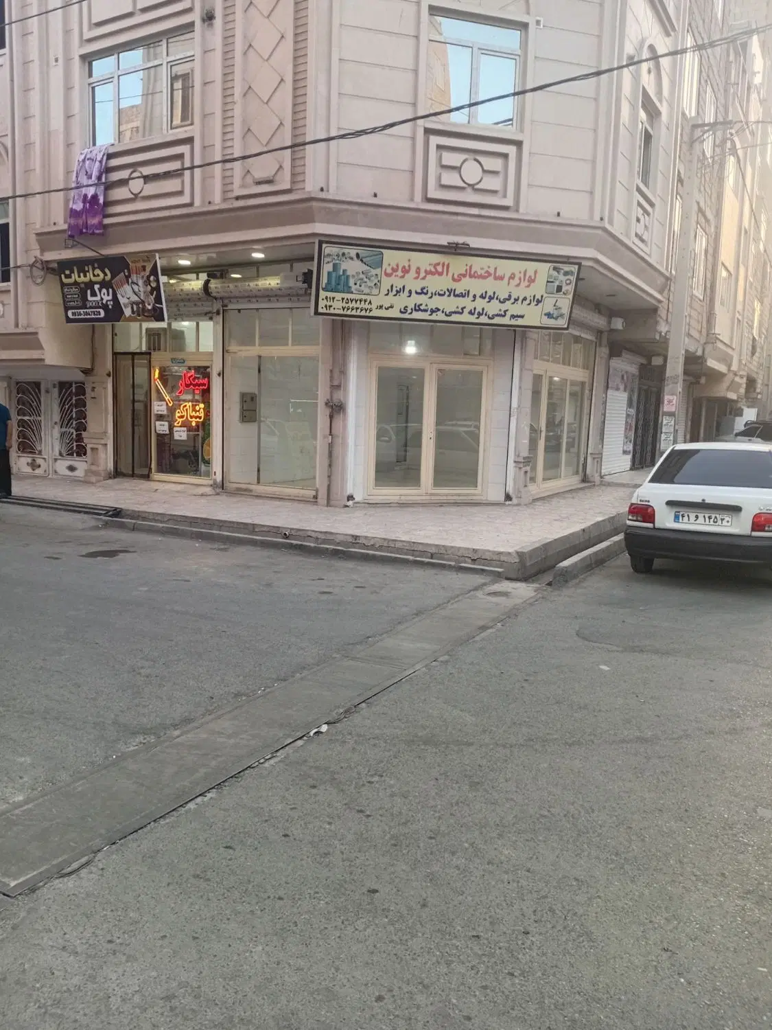 مغازه دارای تجاری اجاره داده می شود