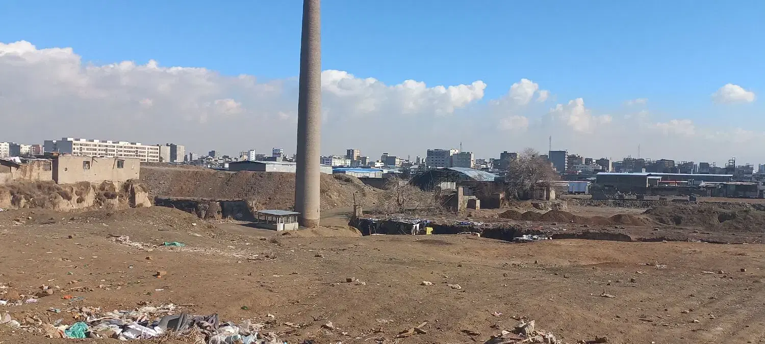 زمین ۲ هکتار دولتخواه جنوبی کاربری تجاری و اداری