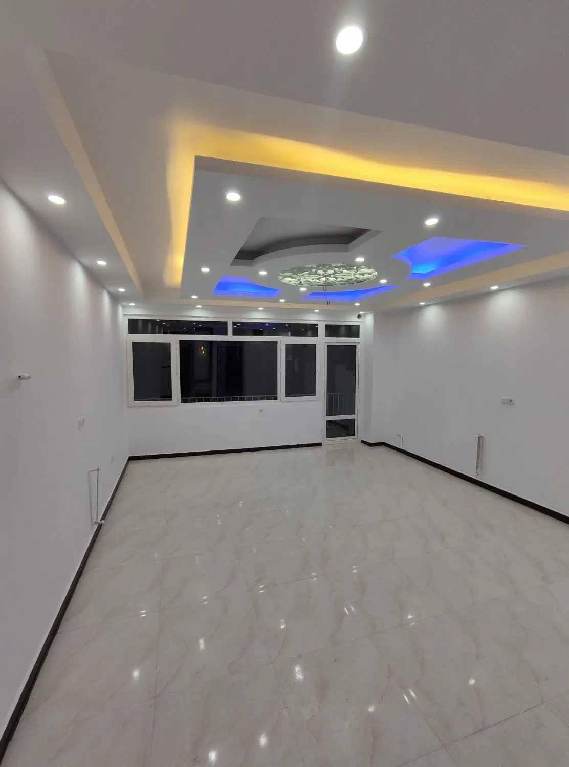 110متر سنددار تک واحدی