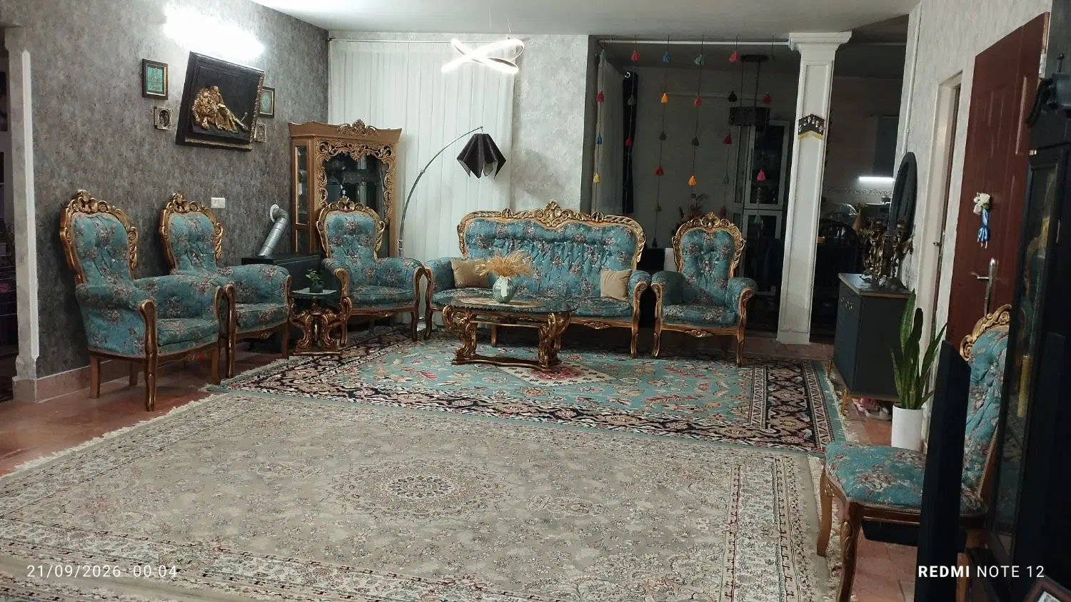 آپارتمان بلوار عدالت پرنور پذیرایی و آشپزخانه بزرگ
