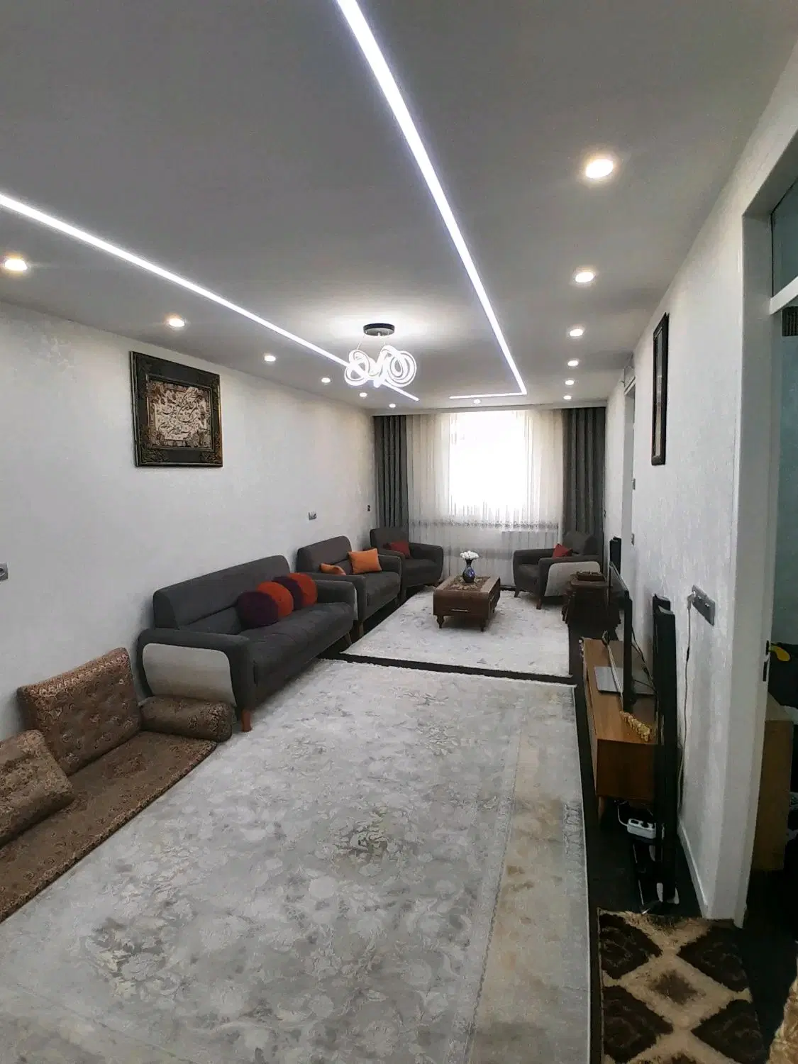 آپارتمان ۹۵ متری خوش نقشه _۲ خواب نورگیر _روبه نما