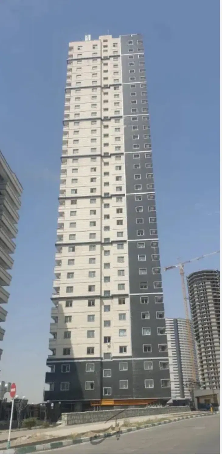 ۱۳۶ متر برج B6 خلبانان