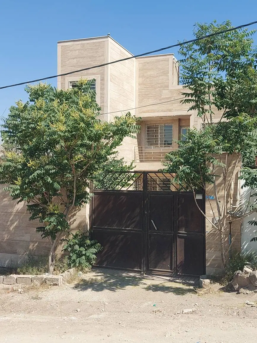دو طبقه ۶۰ متری،سیاه سنگ