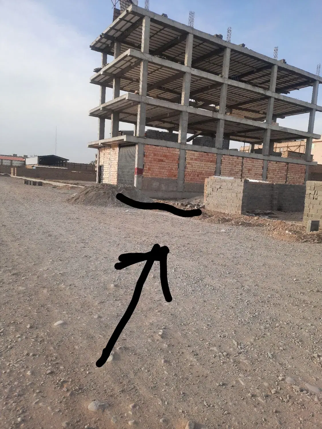 ۳۲۰ متر زمین تجاری و مسکونی