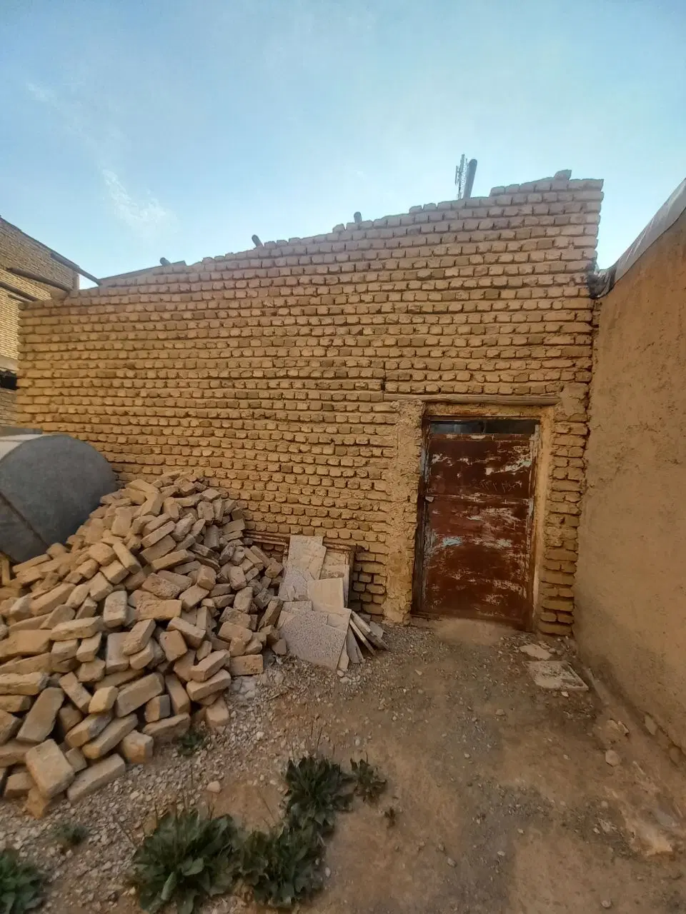 ۵۰۰متر چهاردیواری