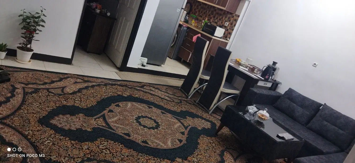 فروش نما سرامیک بسیار تمیز و شیک با بهترین لوکیشن