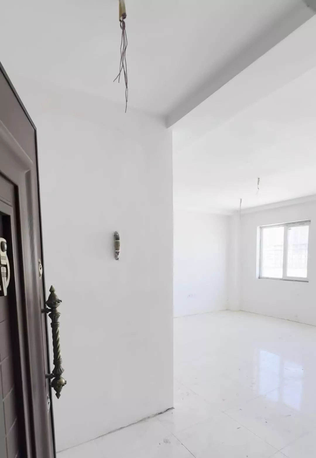 واحد ۸۰ متری _ نماسنگ_ نزدیک مترو شهرجدیدهشتگرد
