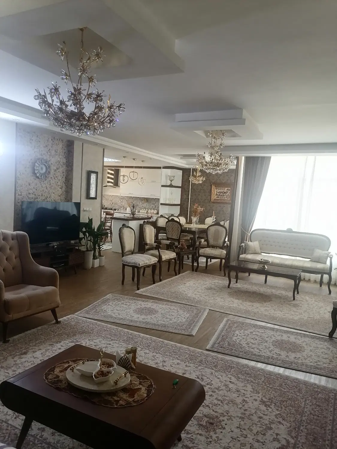 فروش آپارتمان سه خوابه چهاراه بلوار مدرس