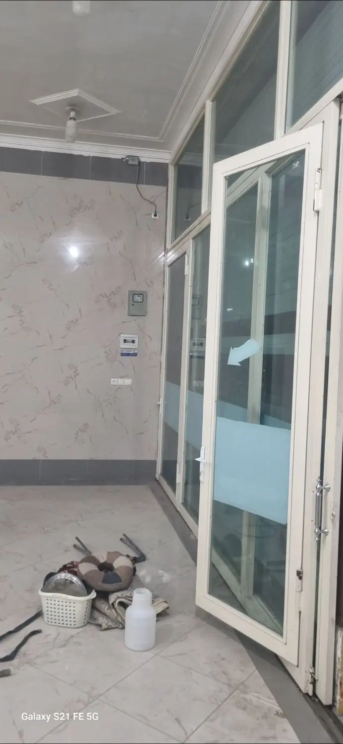 مغازه تجاری به مساحت ۱۴۵ متر و۲۰ متر دوبلس