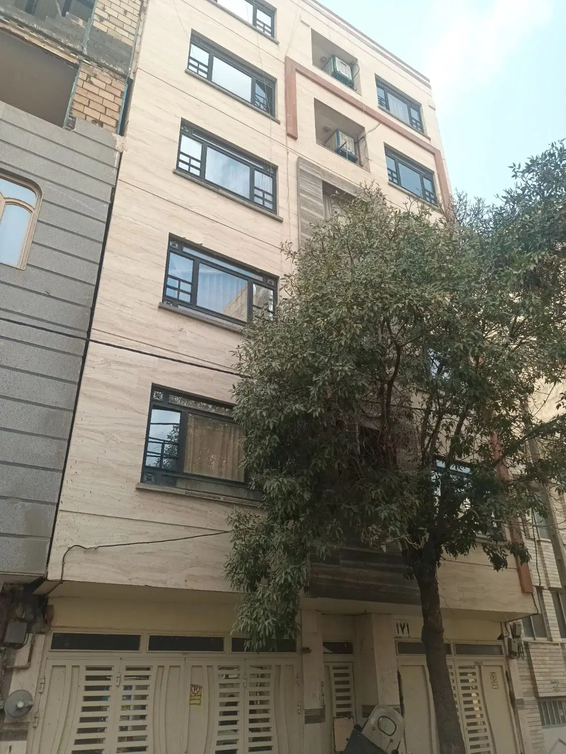 انبار۶۰متری حاشیه وحدت۱۶
