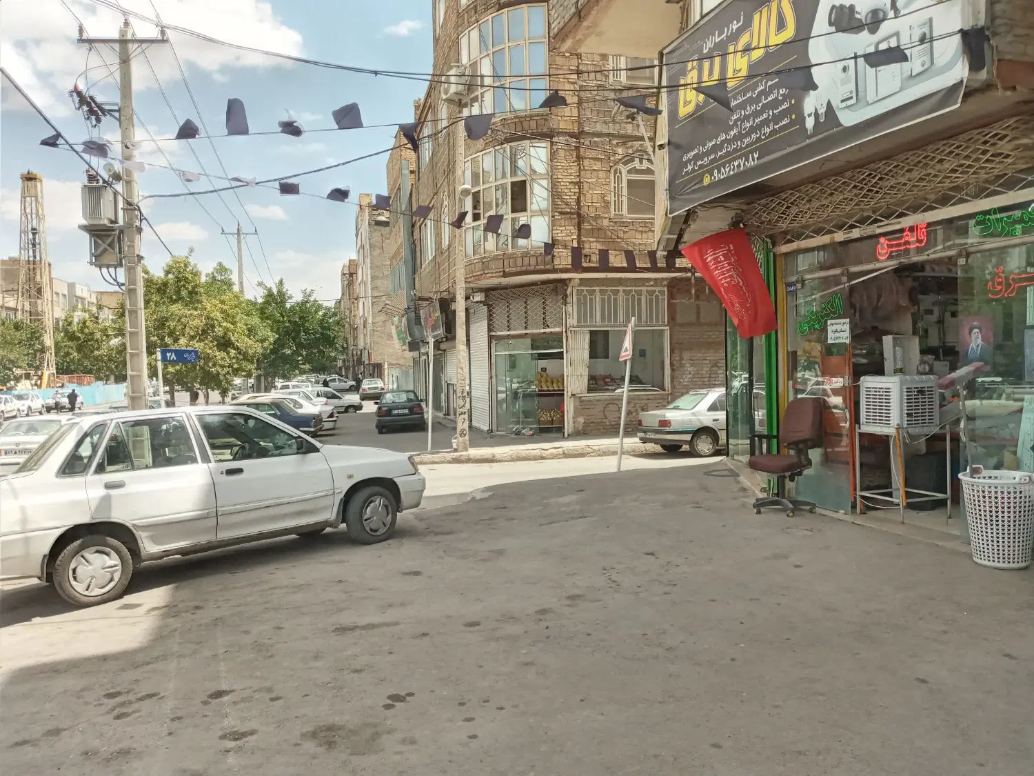 مغازه حاشیه ایثارگران متراژ ۲۴ متر
